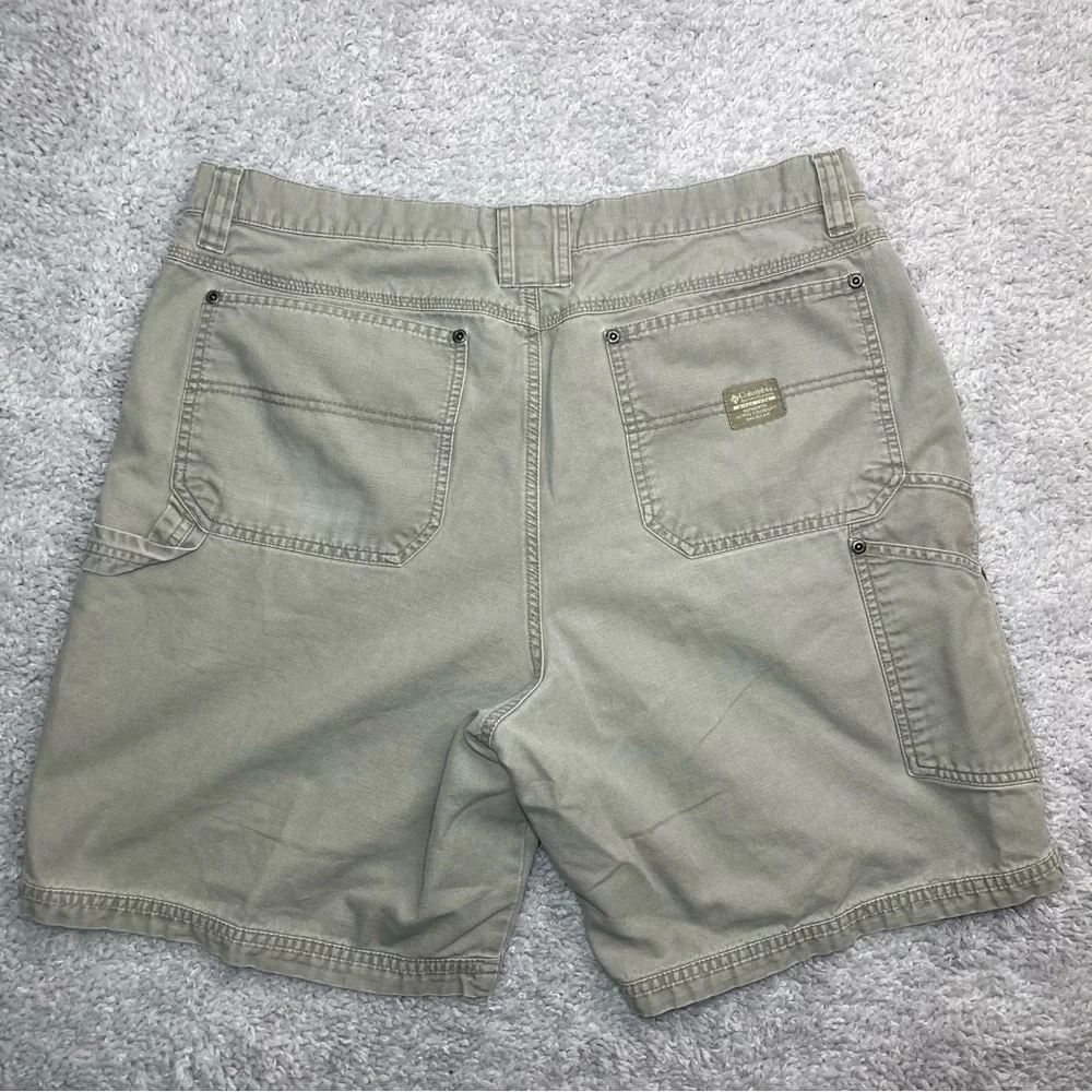 Columbia Shorts Mens 38 Outdoors Hiking Camping Fishing Adventure Cargo Climb